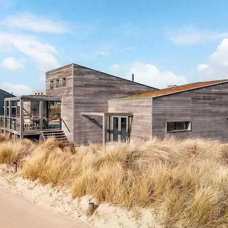 41 - Beachfront | Directly On The With Views Over The Water * Ouddorp