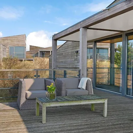 41 - Beachfront | Directly On The With Views Over The Water Ouddorp